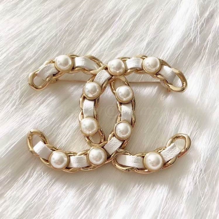 Chanel Brooch 413